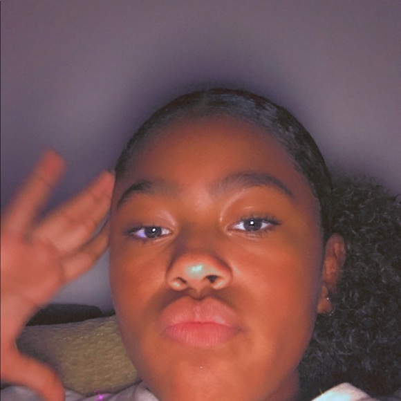 Meet your Posher, Naomi - Picture 1 of 1